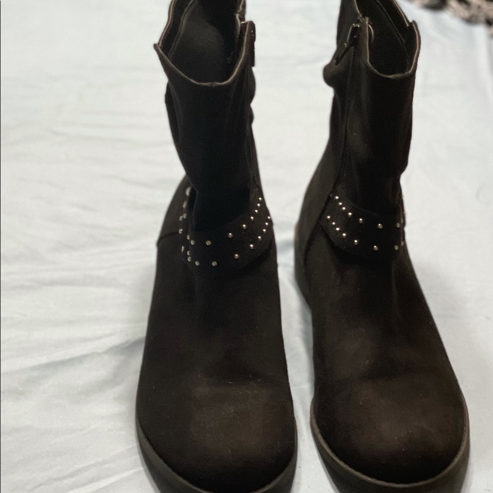 American eagle black boots size 10